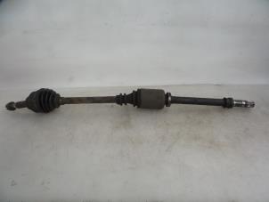 Used Front drive shaft, right Renault Trafic New (FL) 1.9 dCi 82 16V Price € 20,00 Margin scheme offered by Autobedrijf Broekhuis B.V.