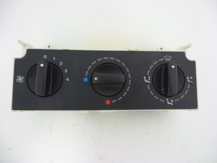 Heater control panel from a Citroën Berlingo 1.9 Di 2002