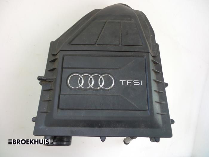 Air box from a Audi A1 (8X1/8XK) 1.0 TFSI 12V 2015