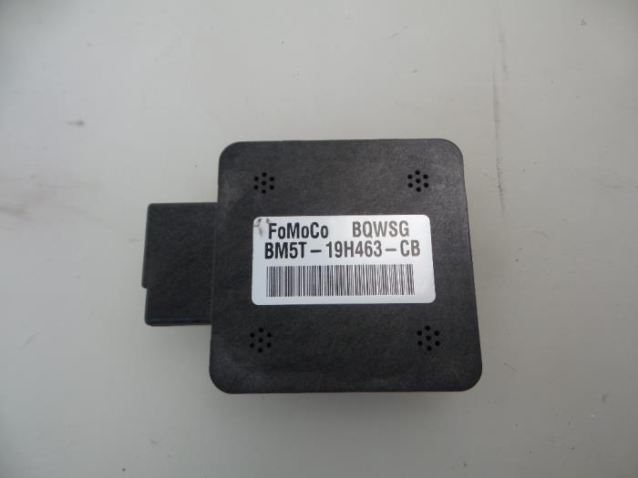GPS antenna from a Ford Focus 3 Wagon 1.6 TDCi ECOnetic 2012