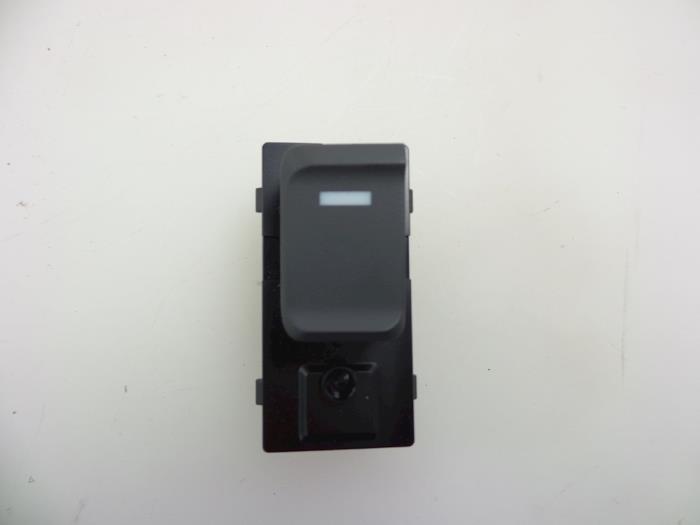 Usados Interruptor de ventanilla eléctrica LDV Maxus Precio € 20,00 Norma de margen ofrecido por Autobedrijf Broekhuis B.V.