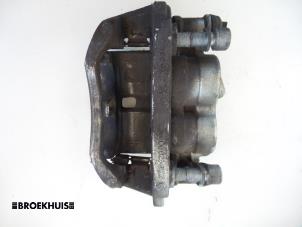 Used Front brake calliper, right Citroen Jumper (U9) 2.0 BlueHDi 110 Price € 60,50 Inclusive VAT offered by Autobedrijf Broekhuis B.V.