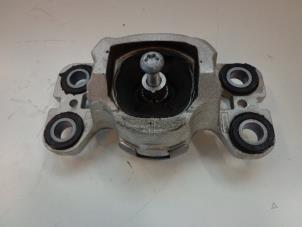 Used Gearbox mount Volvo V70 (BW) 2.4 D5 20V 215 AWD Autom. Price € 50,00 Margin scheme offered by Autobedrijf Broekhuis B.V.
