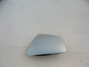 Used Mirror glass, left Volkswagen Polo V (6R) 1.2 TDI 12V BlueMotion Price € 10,00 Margin scheme offered by Autobedrijf Broekhuis B.V.