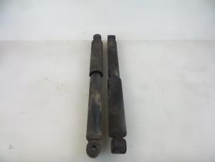 Used Shock absorber kit Volkswagen Crafter 2.0 BiTDI Price € 72,60 Inclusive VAT offered by Autobedrijf Broekhuis B.V.