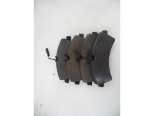 Used Rear brake pad Volkswagen Crafter 2.0 BiTDI Price € 24,20 Inclusive VAT offered by Autobedrijf Broekhuis B.V.