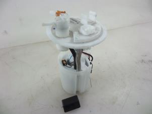 Used Electric fuel pump Mitsubishi Space Star (A0) 1.0 12V Price € 60,00 Margin scheme offered by Autobedrijf Broekhuis B.V.