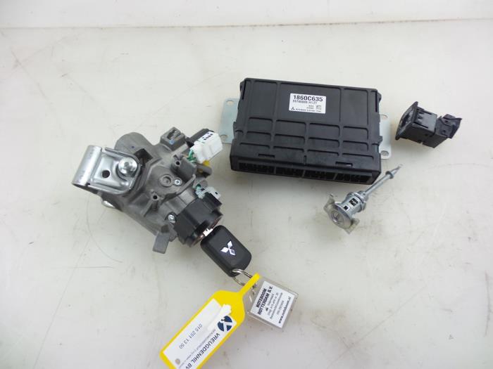 Used Injection computer Mitsubishi Space Star (A0) 1.0 12V Price € 200,00 Margin scheme offered by Autobedrijf Broekhuis B.V.