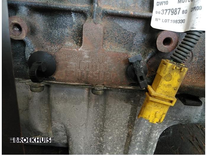 Engine from a Peugeot 206 (2A/C/H/J/S) 2.0 XS,XT HDi 2005