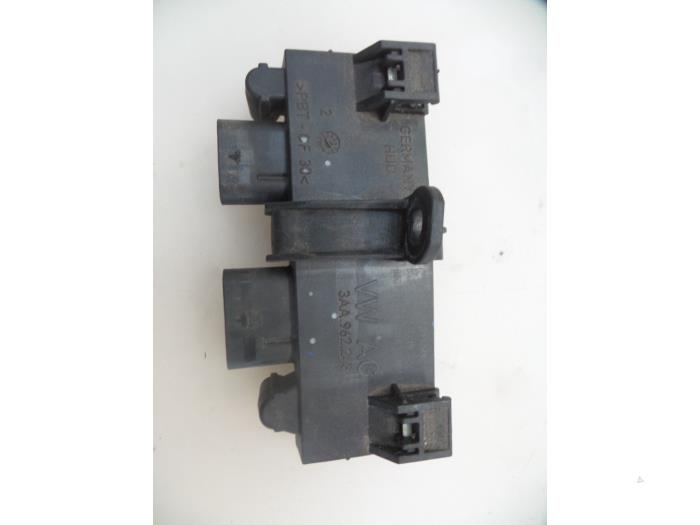 Skoda Superb Modules passage hayon stock ProxyParts.fr