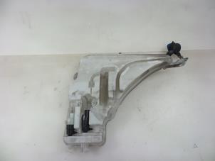Used Front windscreen washer reservoir BMW 1 serie (F20) 118i 1.5 TwinPower 12V Price € 40,00 Margin scheme offered by Autobedrijf Broekhuis B.V.