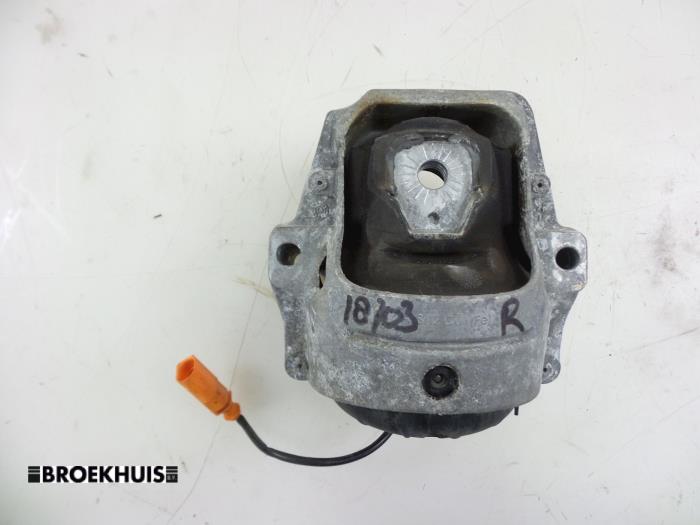 Used Engine mount Audi A5 Cabrio (8F7) 3.0 TDI V6 24V Price € 25,00 Margin scheme offered by Autobedrijf Broekhuis B.V.