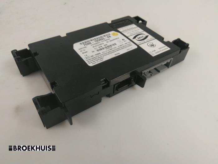 Begagnade Telefonmodul Volvo XC70 (BZ) 3.2 24V AWD Pris € 40,00 Marginaltabell erbjuds av Autobedrijf Broekhuis B.V.