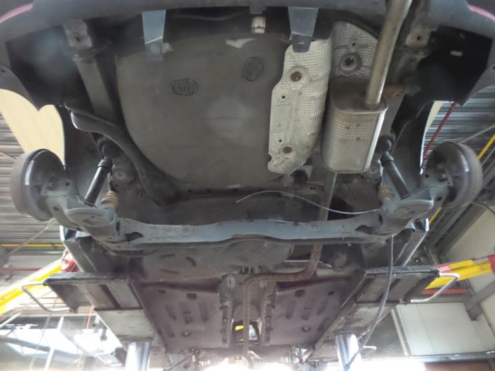 Gebrauchte Hinterachse Vorderradantrieb Citroen C3 (SC) 1.4 HDi Preis € 120,00 Margenregelung angeboten von Autobedrijf Broekhuis B.V.