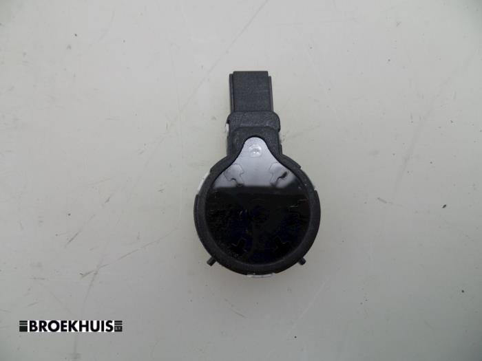 Begagnade Regnsensor Volvo V70 (BW) 1.6 DRIVe,D2 Pris € 15,00 Marginaltabell erbjuds av Autobedrijf Broekhuis B.V.