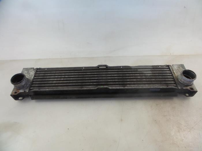 Usados Intercooler Mercedes Vito (639.6) 2.2 111 CDI 16V Precio € 30,00 Norma de margen ofrecido por Autobedrijf Broekhuis B.V.
