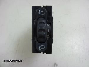 Used AIH headlight switch Opel Movano Combi 2.3 CDTi 16V FWD Price € 12,10 Inclusive VAT offered by Autobedrijf Broekhuis B.V.