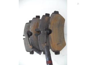 Used Rear brake pad Mercedes Sprinter 3,5t (906.63) 313 CDI 16V Price € 24,20 Inclusive VAT offered by Autobedrijf Broekhuis B.V.