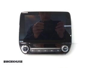 Usados Controlador de pantalla multimedia Ford Fiesta 7 1.0 EcoBoost 12V 100 Precio € 250,00 Norma de margen ofrecido por Autobedrijf Broekhuis B.V.