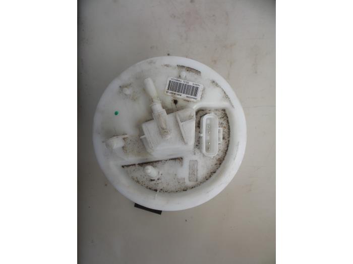 Usagé Pompe carburant électrique Ford Focus 3 Wagon 1.0 Ti-VCT EcoBoost 12V 100 Prix € 35,00 Règlement à la marge proposé par Autobedrijf Broekhuis B.V.