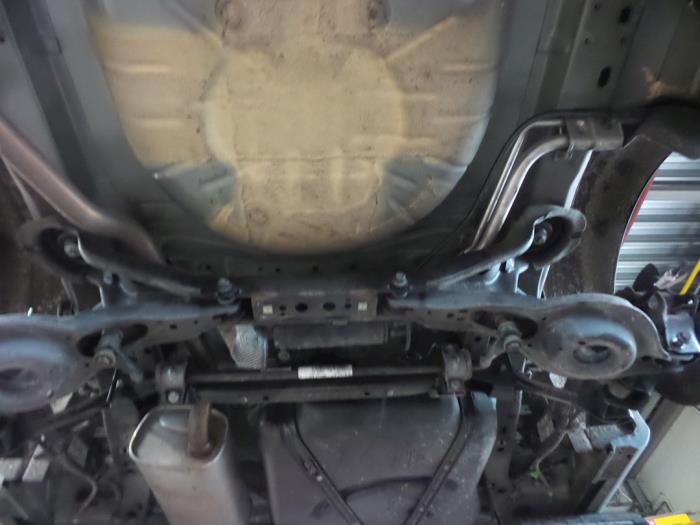 Usados Subchasis Ford Focus 3 Wagon 1.0 Ti-VCT EcoBoost 12V 100 Precio € 60,00 Norma de margen ofrecido por Autobedrijf Broekhuis B.V.
