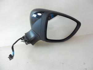 Used Wing mirror, right Renault Clio IV Estate/Grandtour (7R) 0.9 Energy TCE 90 12V Price € 40,00 Margin scheme offered by Autobedrijf Broekhuis B.V.
