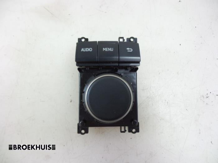 Used On-board computer controller Lexus IS (E3) 300h 2.5 16V Price € 50,00 Margin scheme offered by Autobedrijf Broekhuis B.V.