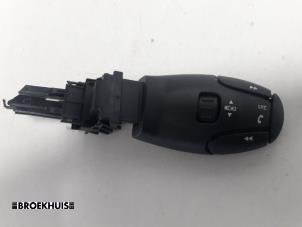 Used Steering wheel mounted radio control Peugeot 308 SW (4E/H) 1.6 HDi 16V FAP Price € 15,00 Margin scheme offered by Autobedrijf Broekhuis B.V.