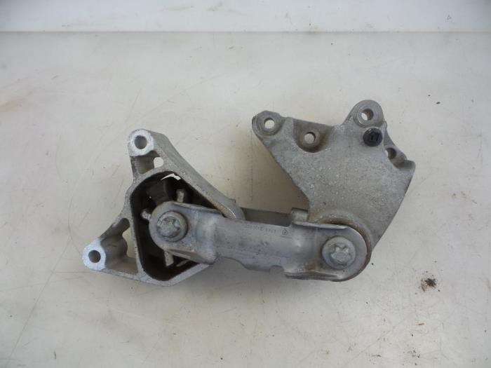 Engine mount Mercedes A 1.8 A-180 CDI 16V Autom. - A2462401109 651901