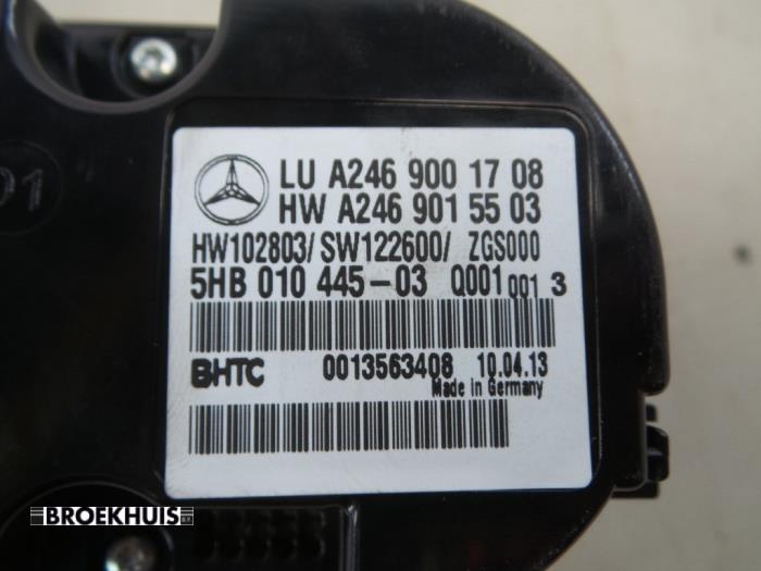Heizung Bedienpaneel van een Mercedes-Benz A (W176) 1.8 A-180 CDI 16V Autom. 2013