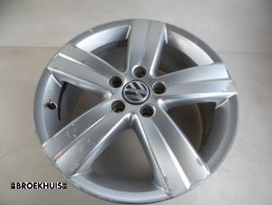 Used Wheel Volkswagen Touran (1T3) 2.0 TDI 16V 177 Price € 35,00 Margin scheme offered by Autobedrijf Broekhuis B.V.
