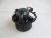 Heating and ventilation fan motor from a Volkswagen Touran (1T3) 2.0 TDI 16V 177 2013