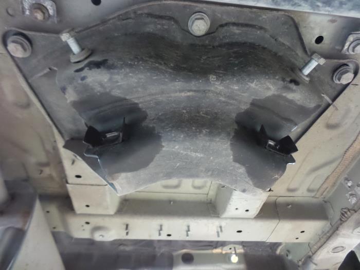 Usados Subchasis Opel Combo 1.3 CDTI 16V Precio € 102,85 IVA incluido ofrecido por Autobedrijf Broekhuis B.V.