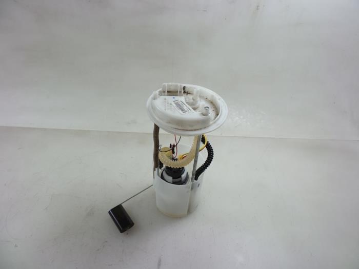 Usagé Pompe carburant électrique Opel Combo 1.3 CDTI 16V Prix € 42,35 Prix TTC proposé par Autobedrijf Broekhuis B.V.