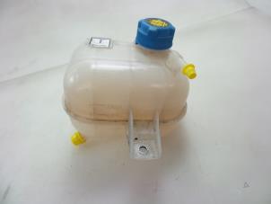 Used Expansion vessel Opel Combo 1.3 CDTI 16V Price € 24,20 Inclusive VAT offered by Autobedrijf Broekhuis B.V.