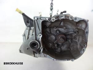 Used Gearbox Renault Clio III Estate/Grandtour (KR) 1.2 16V TCE 100 Price on request offered by Autobedrijf Broekhuis B.V.
