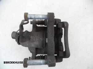Used Rear brake calliper, right Renault Trafic New (FL) 2.0 dCi 16V 115 Price € 42,35 Inclusive VAT offered by Autobedrijf Broekhuis B.V.