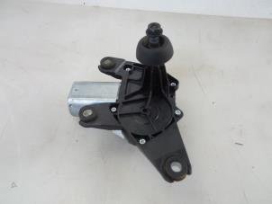 Used Rear wiper motor Renault Trafic New (FL) 2.0 dCi 16V 115 Price € 54,45 Inclusive VAT offered by Autobedrijf Broekhuis B.V.