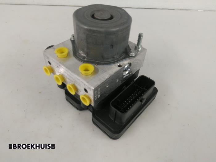 Usagé Bloc ABS Nissan Micra (K14) 0.9 IG-T 12V Prix € 85,00 Règlement à la marge proposé par Autobedrijf Broekhuis B.V.