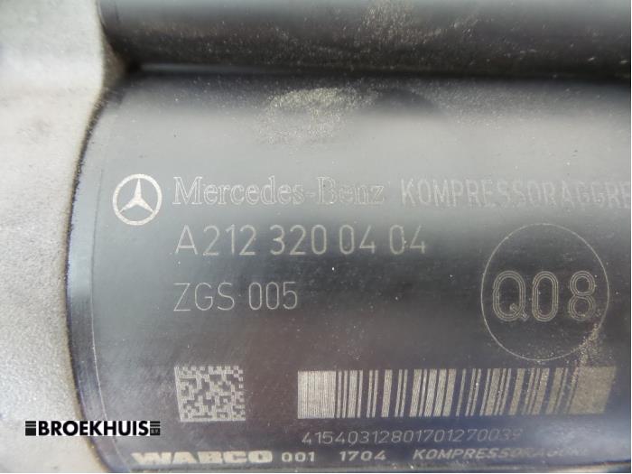 Air pump (suspension) from a Mercedes-Benz E (W212) E-350 CDI V6 24V BlueEfficiency 2010