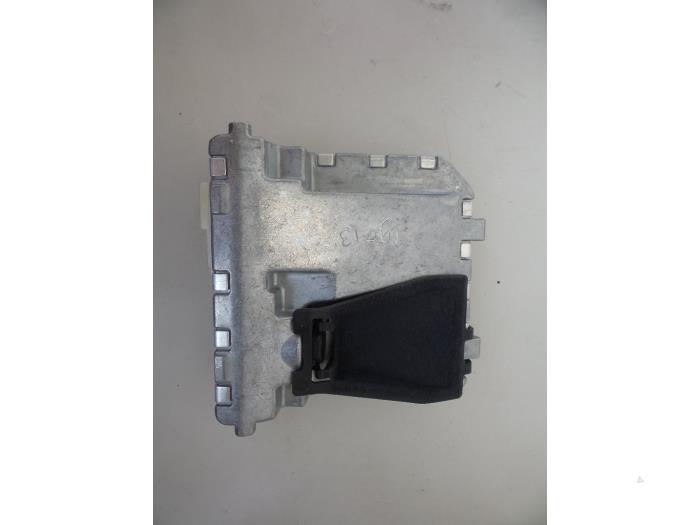 Mercedes E-Klasse Capteurs assistant de freinage stock