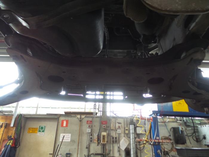 Usados Subchasis Ford Transit 2.2 TDCi 16V Precio € 121,00 IVA incluido ofrecido por Autobedrijf Broekhuis B.V.