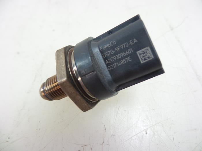 Fuel pressure sensor Ford Kuga II 1.5 EcoBoost 16V 120 DS7G9F972EA