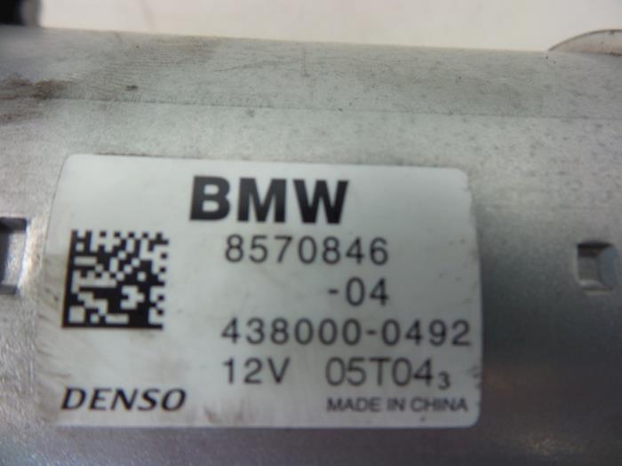 Starter from a BMW 5 serie Touring (F11) 520d 16V 2016