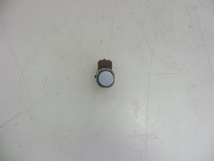 Usados Sensor PDC BMW 5 serie Touring (F11) 520d 16V Precio € 20,00 Norma de margen ofrecido por Autobedrijf Broekhuis B.V.