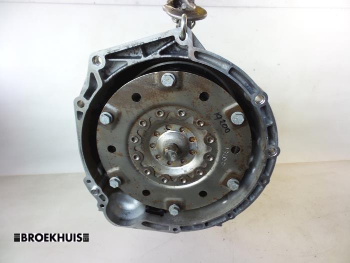 Gearbox from a BMW 5 serie Touring (F11) 520d 16V 2016
