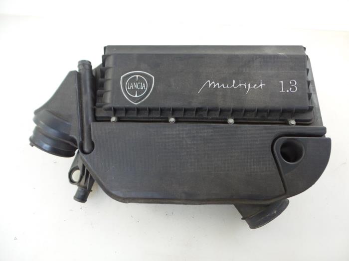 Gebrauchte Luftfiltergehäuse Lancia Musa 1.3 JTD Multijet 95 Preis € 35,00 Margenregelung angeboten von Autobedrijf Broekhuis B.V.