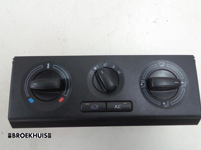 Heater control panel from a Skoda Roomster (5J) 1.2 TSI 2012