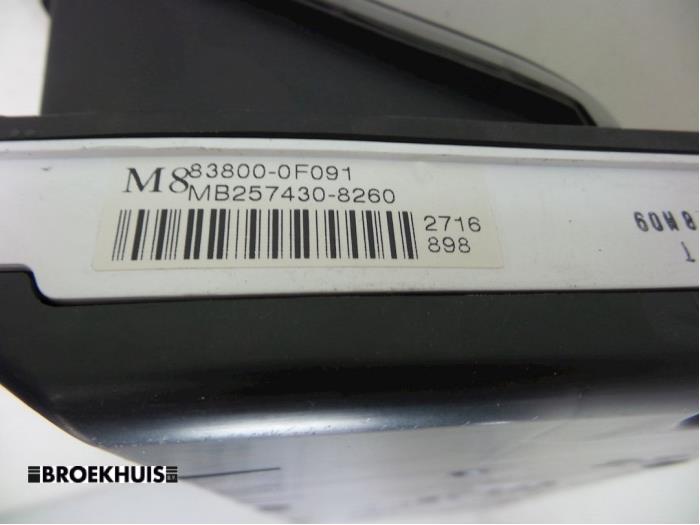Cuentakilómetros de un Toyota Corolla Verso (R10/11) 2.2 D-4D 16V 2007