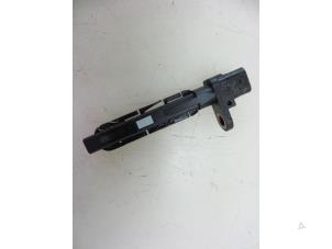 Gebrauchte Kurbelwelle Sensor Volkswagen Touareg (7PA/PH) 3.0 TDI V6 24V BlueMotion Technology DPF Preis € 20,00 Margenregelung angeboten von Autobedrijf Broekhuis B.V.
